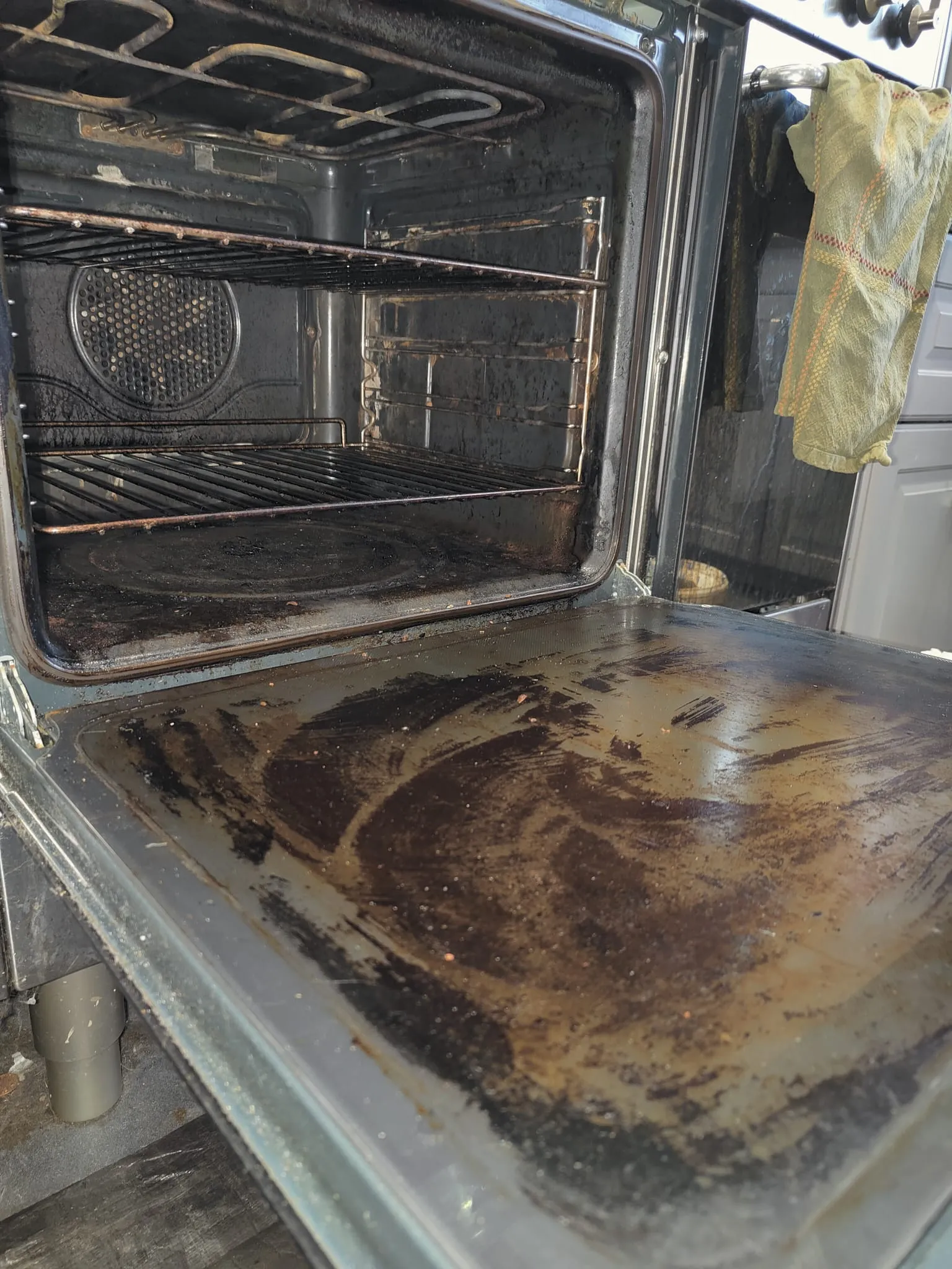 Oven Cleaning in Alton